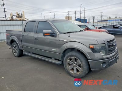 Czwarte zdjęcie samochodu z boku: 2013 FORD F150 SUPERCREW VIN:1FTFW1CTXDKG23141 - miniatura