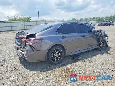 Trzecie zdjęcie samochodu z tyłu: 2024 TOYOTA CAMRY HYBRID SE VIN:4T1G31AKXRU068528 - miniatura