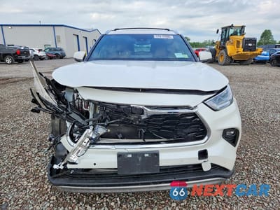 Piąte zdjęcie samochodu w środku: 2020 TOYOTA HIGHLANDER HYBRID PLATINUM VIN:5TDEBRCH8LS005616 - miniatura