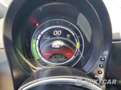 Zdjęcie 9 z 12 samochodu: 2017 FIAT 500 ELECTRIC VIN:3C3CFFGE8HT529974 - miniatura