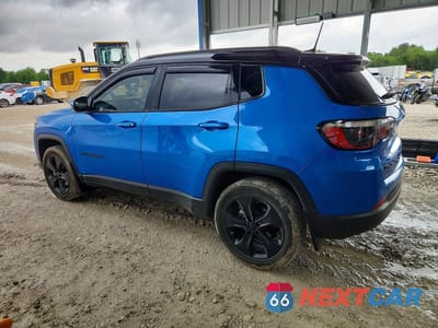 Drugie zdjęcie samochodu z przodu: 2021 JEEP COMPASS LATITUDE VIN:3C4NJDBB2MT570048 - miniatura