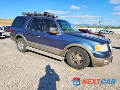 Czwarte zdjęcie samochodu z boku: 2004 FORD EXPEDITION EDDIE BAUER VIN:1FMFU18L94LB45508 - miniatura