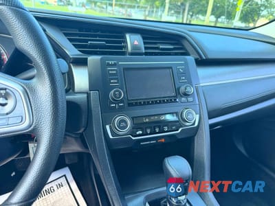 Zdjęcie 8 z 10 samochodu: 2016 HONDA CIVIC LX VIN:19XFC2F53GE205538 - miniatura