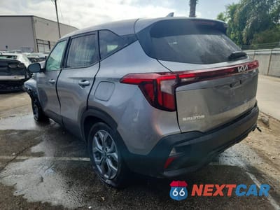 Drugie zdjęcie samochodu z przodu: 2026 KIA SELTOS LX VIN:KNDEPCAA0T7910611 - miniatura