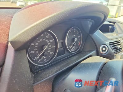 Zdjęcie 9 z 13 samochodu: 2014 BMW X1 XDRIVE28I VIN:WBAVL1C55EVY10421 - miniatura