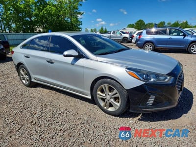 Czwarte zdjęcie samochodu z boku: 2018 HYUNDAI SONATA SPORT+ VIN:5NPE34AF7JH728247 - miniatura
