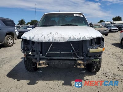 Piąte zdjęcie samochodu w środku: 2003 GMC NEW SIERRA C1500 VIN:2GTEC19V631305996 - miniatura