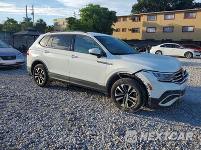 Czwarte zdjęcie samochodu z boku: 2022 VOLKSWAGEN TIGUAN S VIN:3VV1B7AX1NM004261 - miniatura