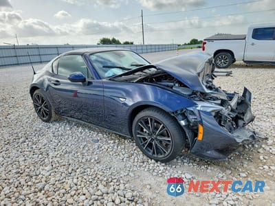 Czwarte zdjęcie samochodu z boku: 2026 MAZDA MX-5 MIATA GRAND TOURING VIN:JM1NDAM79T0702894 - miniatura