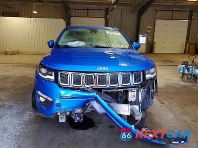 Piąte zdjęcie samochodu w środku: 2018 JEEP COMPASS LATITUDE VIN:3C4NJDBB5JT359843 - miniatura
