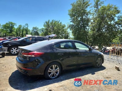 Trzecie zdjęcie samochodu z tyłu: 2018 HYUNDAI ELANTRA SEL VIN:5NPD84LF5JH270976 - miniatura