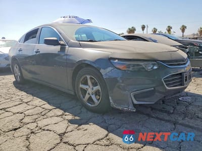 Czwarte zdjęcie samochodu z boku: 2017 CHEVROLET MALIBU LS VIN:1G1ZB5ST7HF216659 - miniatura