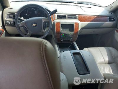 Zdjęcie 8 z 13 samochodu: 2013 CHEVROLET TAHOE C1500 LT VIN:1GNSCBE0XDR339717 - miniatura