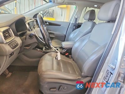 Zdjęcie 7 z 12 samochodu: 2016 KIA SORENTO EX VIN:5XYPHDA58GG071380 - miniatura