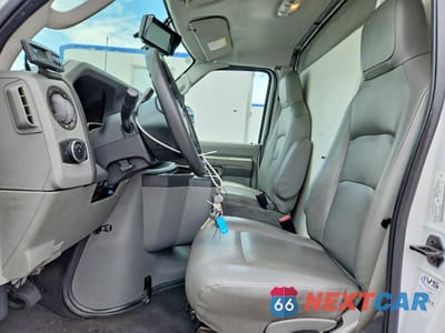 Zdjęcie 7 z 13 samochodu: 2023 FORD E350 REFRIGERATED BOX TRUCK VIN:1FDWE3FKXPDD14744 - miniatura