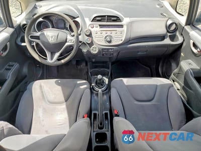 Zdjęcie 8 z 12 samochodu: 2012 HONDA FIT VIN:JHMGE8G37CS001734 - miniatura