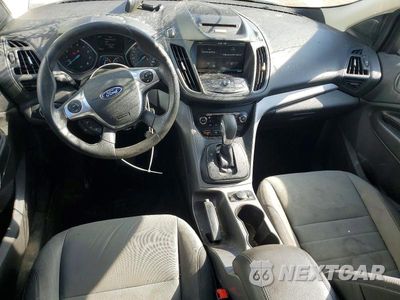 Zdjęcie 8 z 13 samochodu: 2015 FORD ESCAPE SE VIN:1FMCU9G95FUC08415 - miniatura