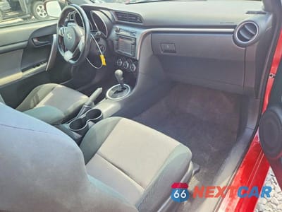 Zdjęcie 8 z 12 samochodu: 2015 SCION TC BASE VIN:JTKJF5C79F3094663 - miniatura