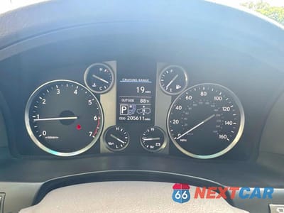 Zdjęcie 8 z 10 samochodu: 2013 LEXUS LX 570 VIN:JTJHY7AX8D4100357 - miniatura