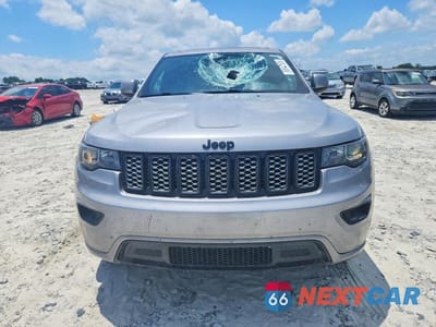 Piąte zdjęcie samochodu w środku: 2021 JEEP GRAND CHEROKEE LAREDO VIN:1C4RJEAG2MC597993 - miniatura