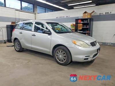 Czwarte zdjęcie samochodu z boku: 2004 TOYOTA COROLLA MATRIX XR VIN:2T1KR32EX4C225160 - miniatura