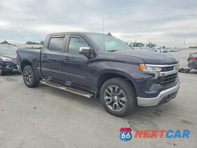 Czwarte zdjęcie samochodu z boku: 2023 CHEVROLET SILVERADO C1500 LT VIN:3GCPACE88PG251625 - miniatura