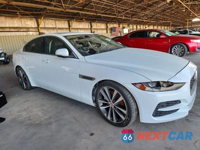 Czwarte zdjęcie samochodu z boku: 2020 JAGUAR XE S VIN:SAJAE4FX1LCP62937 - miniatura