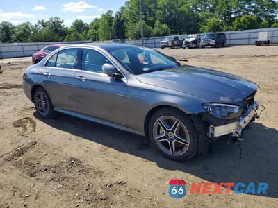 Czwarte zdjęcie samochodu z boku: 2023 MERCEDES-BENZ E 350 4MATIC VIN:W1KZF8EBXPB170353 - miniatura
