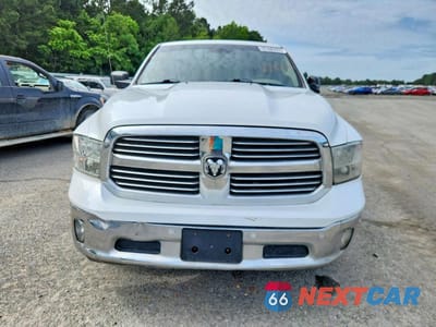 Piąte zdjęcie samochodu w środku: 2019 RAM 1500 CLASSIC SLT VIN:1C6RR6LT2KS627058 - miniatura