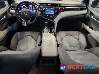 Zdjęcie 8 z 12 samochodu: 2018 TOYOTA CAMRY VIN:4T1B11HK2JU538447 - miniatura