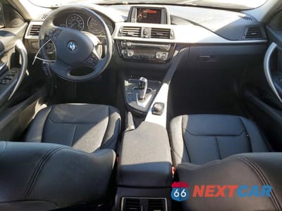 Zdjęcie 8 z 12 samochodu: 2017 BMW 320 I VIN:WBA8A9C52HK620504 - miniatura