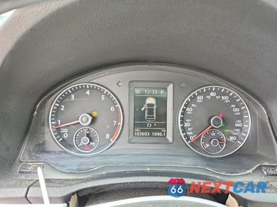Zdjęcie 9 z 12 samochodu: 2012 VOLKSWAGEN EOS KOMFORT VIN:WVWBW7AH8CV011632 - miniatura
