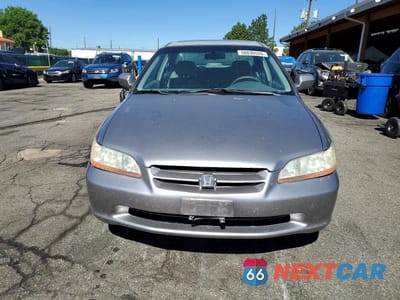 Piąte zdjęcie samochodu w środku: 2000 HONDA ACCORD EX VIN:1HGCG1653YA044759 - miniatura