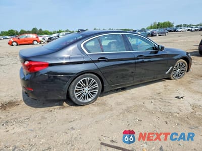Trzecie zdjęcie samochodu z tyłu: 2019 BMW 530 XI VIN:WBAJA7C51KWW08690 - miniatura