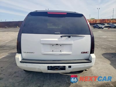 Zdjęcie 6 z 12 samochodu: 2014 GMC YUKON VIN:1GKS1CE0XER120783 - miniatura