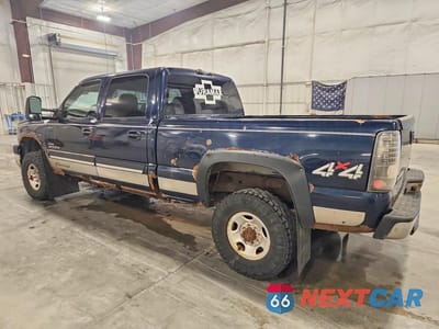 Drugie zdjęcie samochodu z przodu: 2005 CHEVROLET SILVERADO K2500 HEAVY DUTY VIN:1GCHK23205F820945 - miniatura