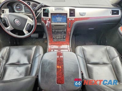 Zdjęcie 8 z 13 samochodu: 2009 CADILLAC ESCALADE LUXURY VIN:1GYFK23269R100636 - miniatura