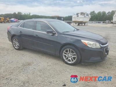 Czwarte zdjęcie samochodu z boku: 2015 CHEVROLET MALIBU 1LT VIN:1G11C5SL0FF160250 - miniatura