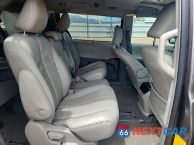 Zdjęcie 11 z 13 samochodu: 2014 TOYOTA SIENNA XLE 8-PASSENGER VIN:5TDYK3DCXES497730 - miniatura