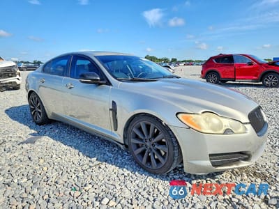 Czwarte zdjęcie samochodu z boku: 2011 JAGUAR XF PREMIUM VIN:SAJWA0GB8BLS18379 - miniatura
