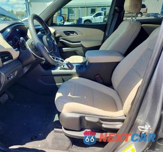 Zdjęcie 7 z 12 samochodu: 2023 CHEVROLET TRAVERSE LS VIN:1GNERFKW5PJ292322 - miniatura