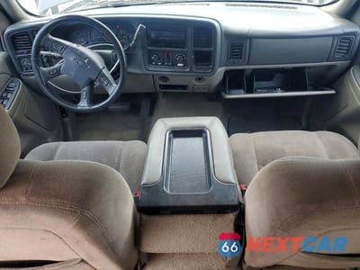 Zdjęcie 8 z 13 samochodu: 2005 CHEVROLET SUBURBAN K1500 VIN:3GNFK16Z15G149429 - miniatura