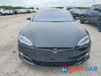 Piąte zdjęcie samochodu w środku: 2020 TESLA MODEL S VIN:5YJSA1E23LF367390 - miniatura