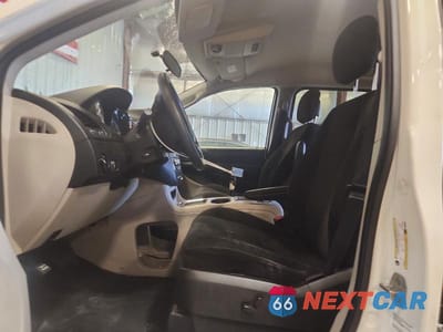 Zdjęcie 7 z 14 samochodu: 2012 DODGE GRAND CARAVAN SXT VIN:2C4RDGCGXCR228868 - miniatura