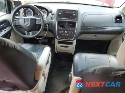 Zdjęcie 8 z 13 samochodu: 2014 DODGE GRAND CARAVAN SXT VIN:2C4RDGCG1ER140536 - miniatura