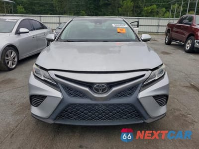 Piąte zdjęcie samochodu w środku: 2019 TOYOTA CAMRY SE VIN:4T1B11HK0KU240156 - miniatura
