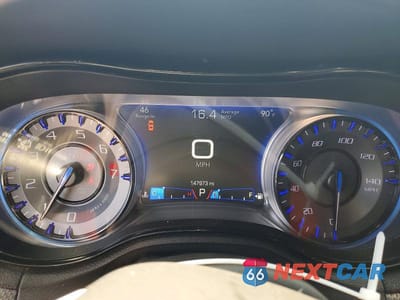 Zdjęcie 9 z 13 samochodu: 2016 CHRYSLER 300 S VIN:2C3CCABG4GH144665 - miniatura