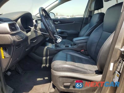 Zdjęcie 7 z 13 samochodu: 2017 KIA SORENTO LX VIN:5XYPG4A36HG269068 - miniatura