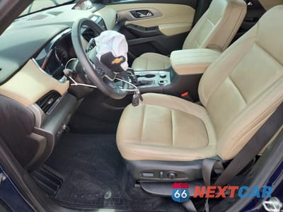Zdjęcie 7 z 14 samochodu: 2022 CHEVROLET TRAVERSE LT VIN:1GNERHKW2NJ132164 - miniatura