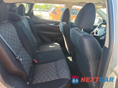Zdjęcie 10 z 13 samochodu: 2017 NISSAN ROGUE SPORT SV VIN:JN1BJ1CR7HW142556 - miniatura